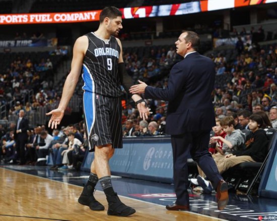 比赛中以2 比赛中以2