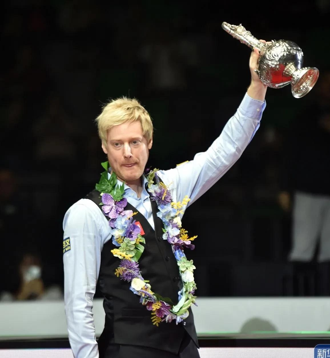 间引发了球 间引发了球