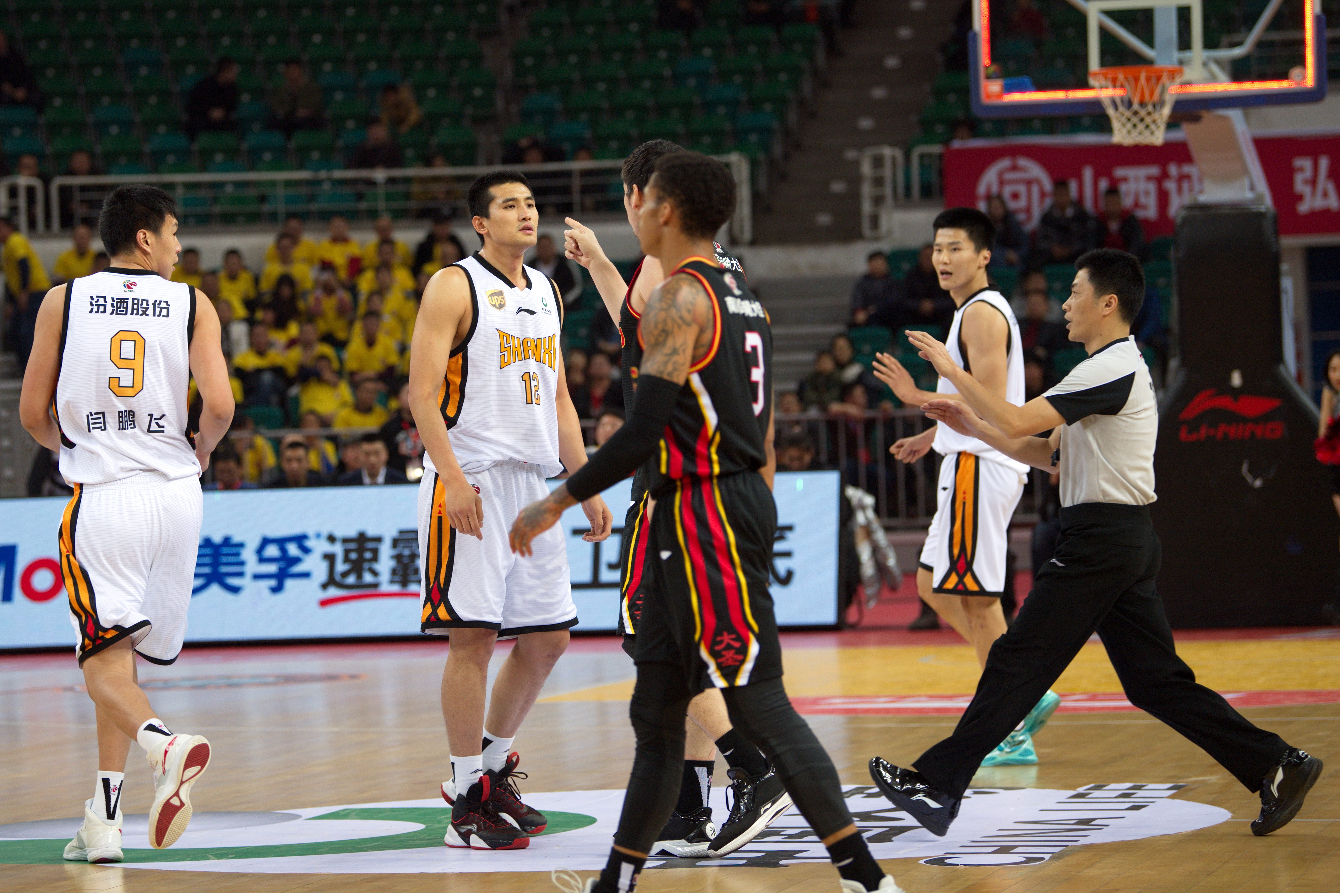 任意球二点 任意球二点